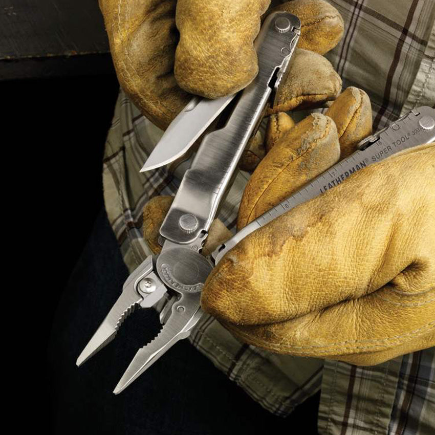 SUPER TOOL 300<sup>®</sup> CON AFILADOR DE REGALO