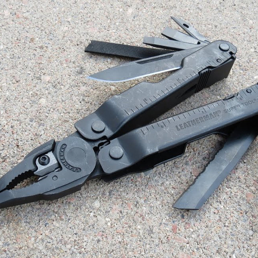 SUPER TOOL 300<sup>®</sup> CON AFILADOR DE REGALO