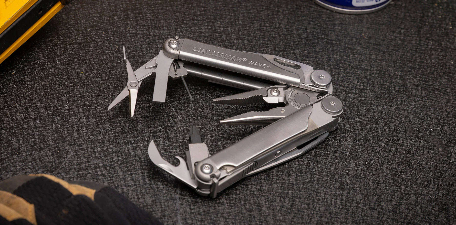 18 HERRAMIENTAS. HECHO PARA TRABAJAR. TAMAÑO PARA LLEVAR